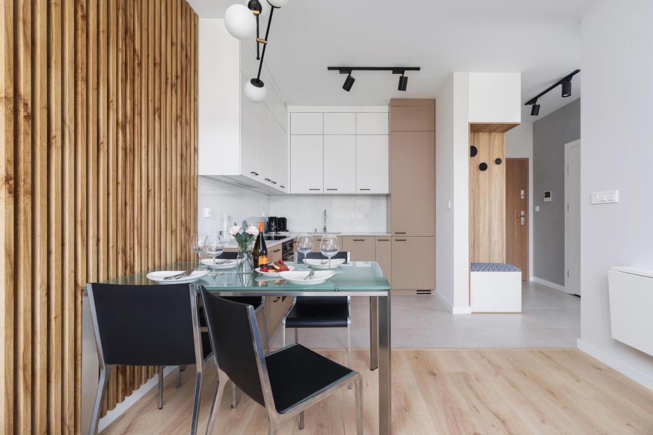Lotniczowka Apartments By Renters Prestige Краков Экстерьер фото