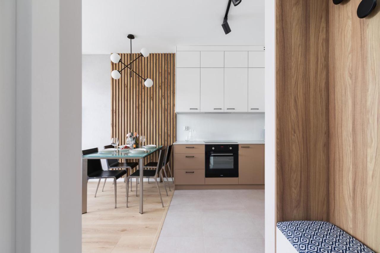Lotniczowka Apartments By Renters Prestige Краков Экстерьер фото